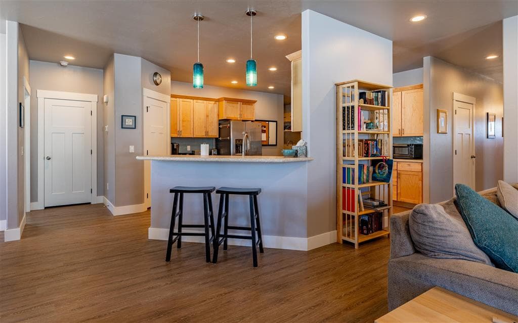 151 Maple Court — photo 10 of 25