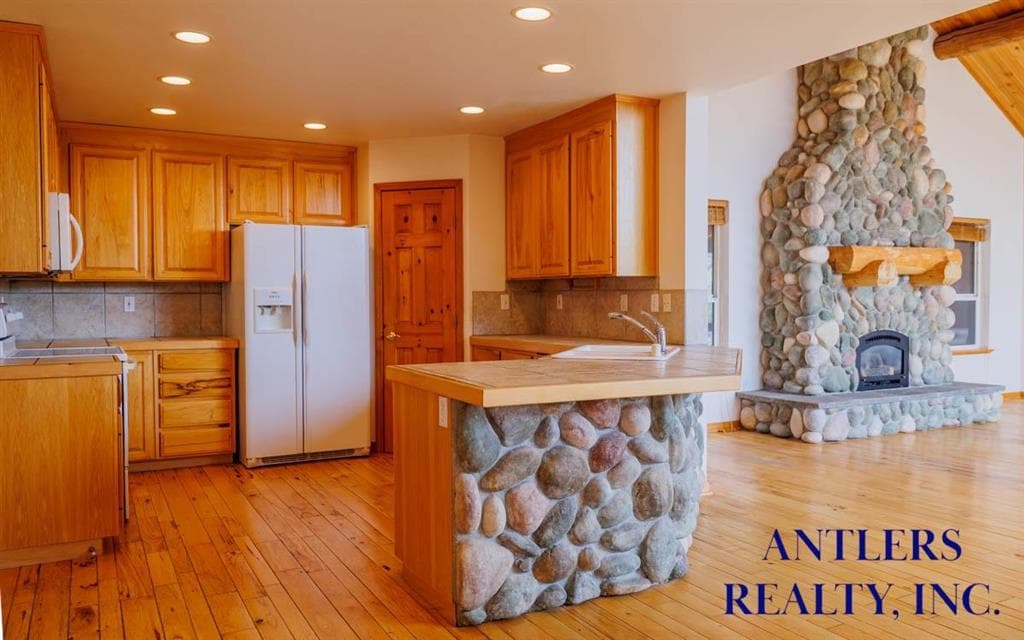 139 S Chugwater Dr — photo 11 of 25