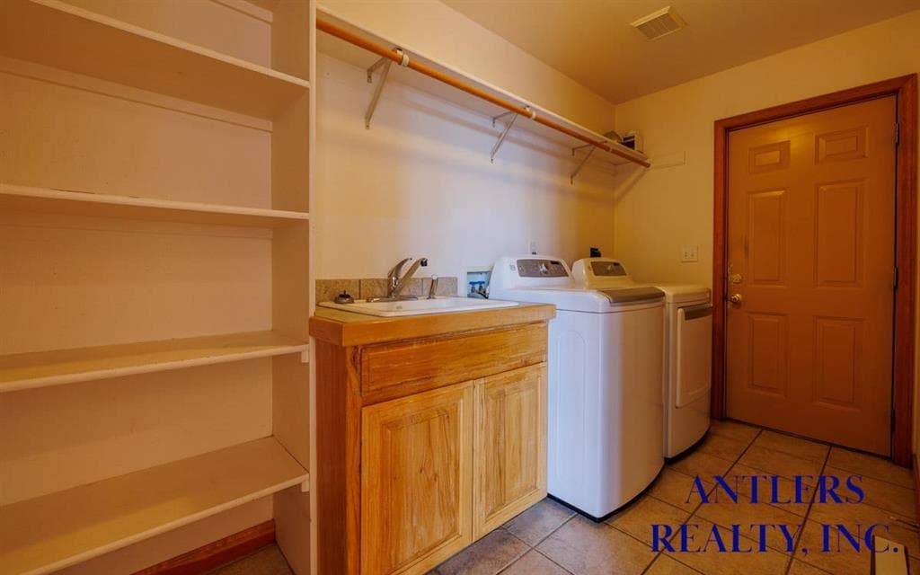 139 S Chugwater Dr — photo 16 of 25