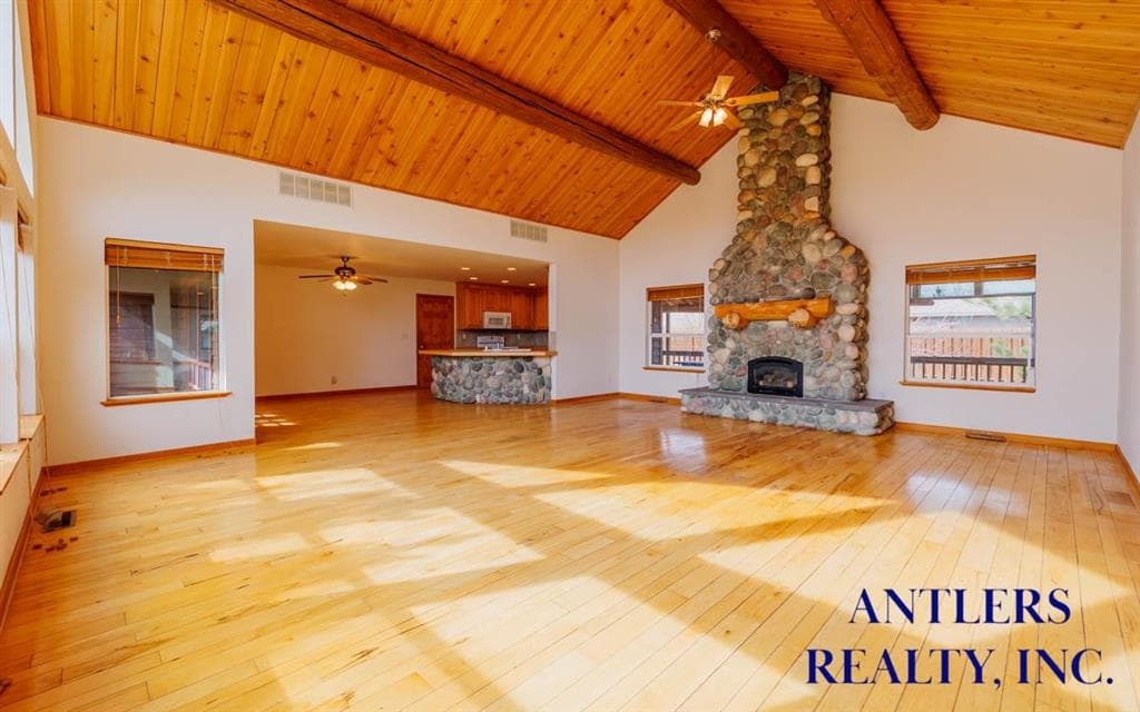 139 S Chugwater Dr — photo 3 of 25