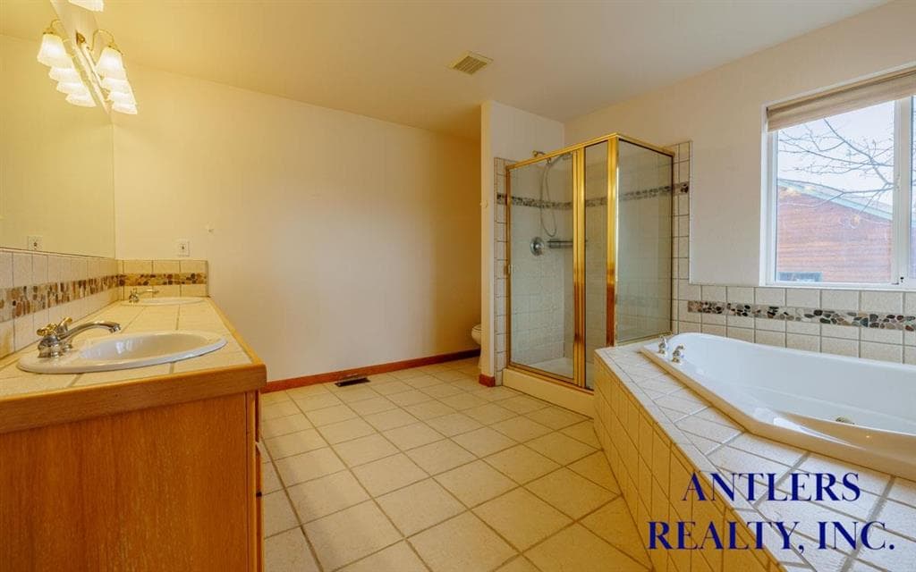 139 S Chugwater Dr — photo 22 of 25