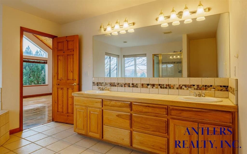 139 S Chugwater Dr — photo 24 of 25