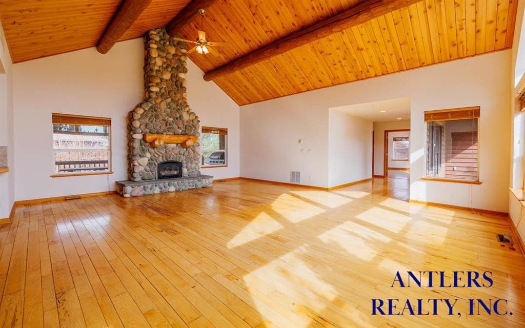 139 S Chugwater Dr — photo 4 of 25