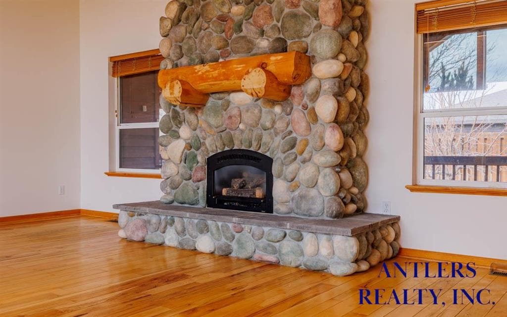 139 S Chugwater Dr — photo 7 of 25