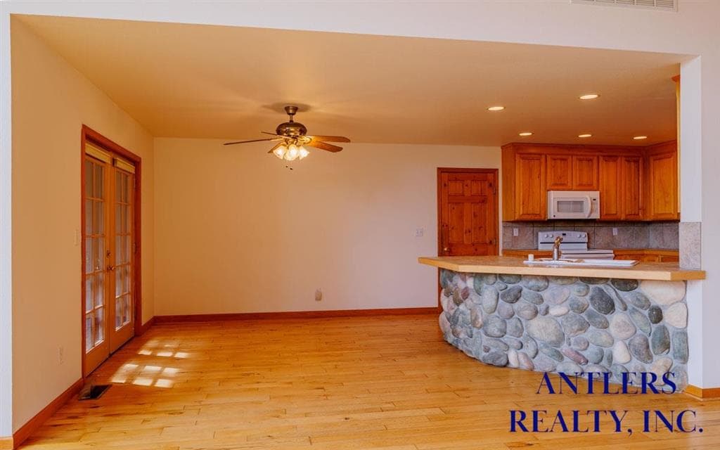 139 S Chugwater Dr — photo 9 of 25