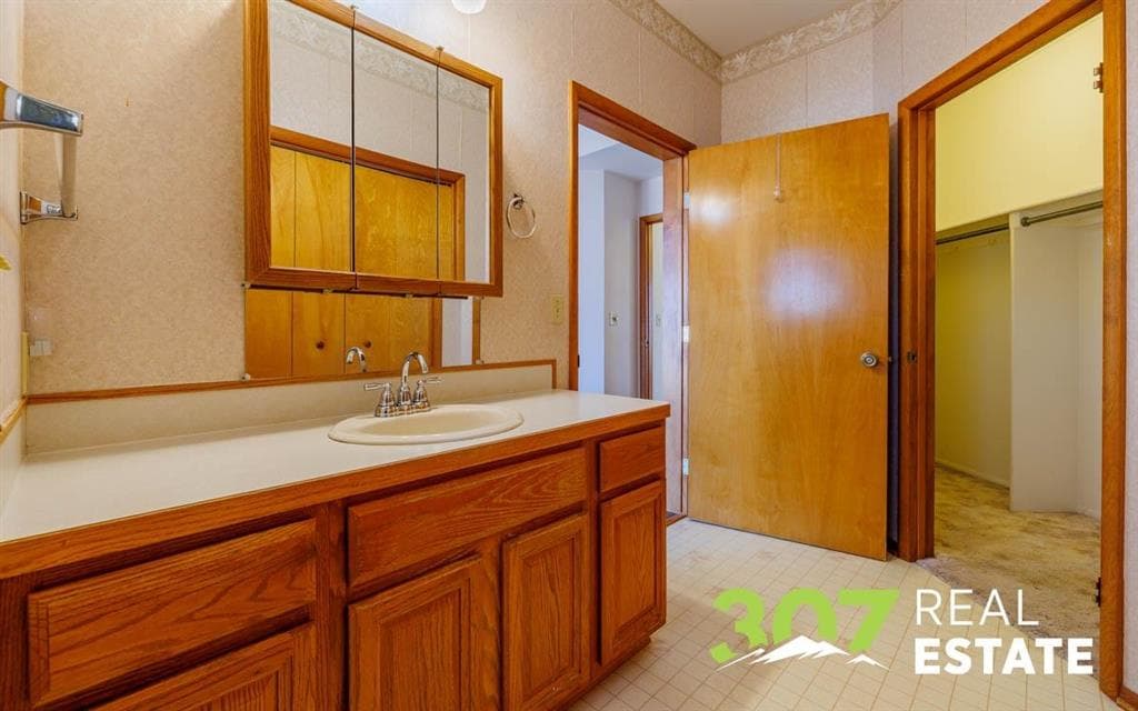 2381 Larkspur Ct — photo 15 of 25