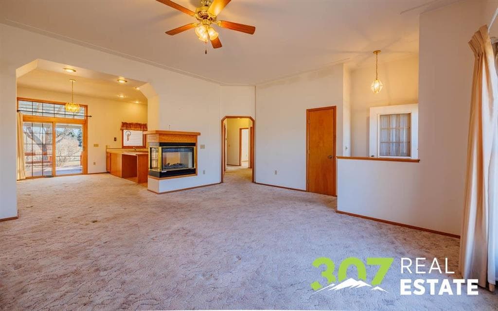 2381 Larkspur Ct — photo 3 of 25