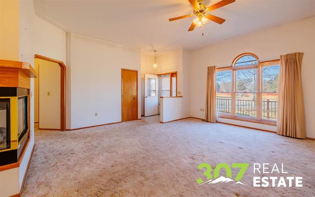 2381 Larkspur Ct — photo 5 of 25