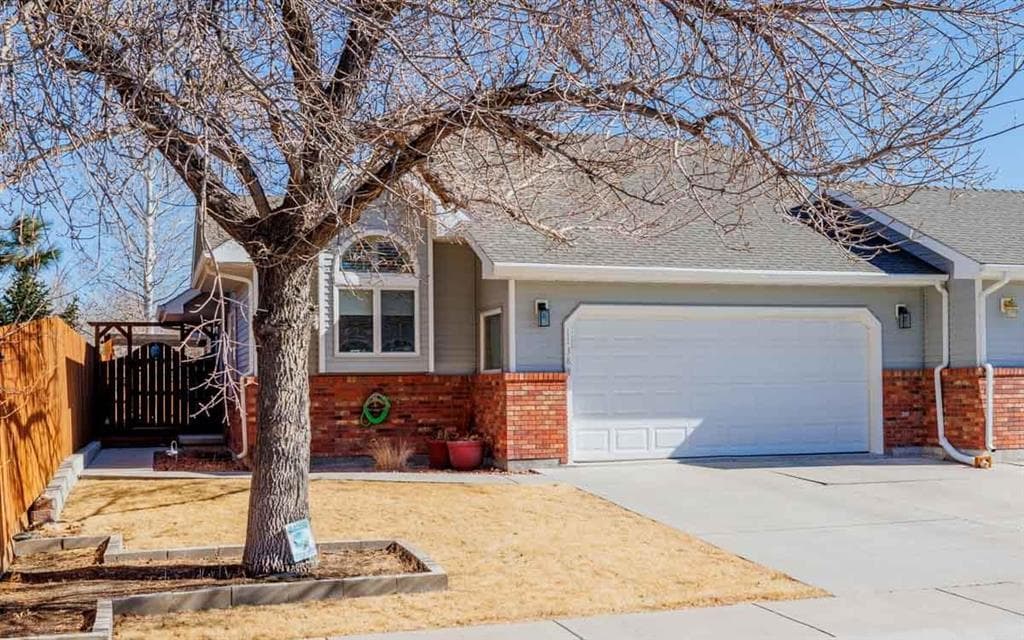 1138 Sage Brush St photo 1