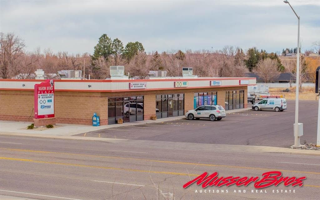 2706 Big Horn Ave — photo 15 of 25