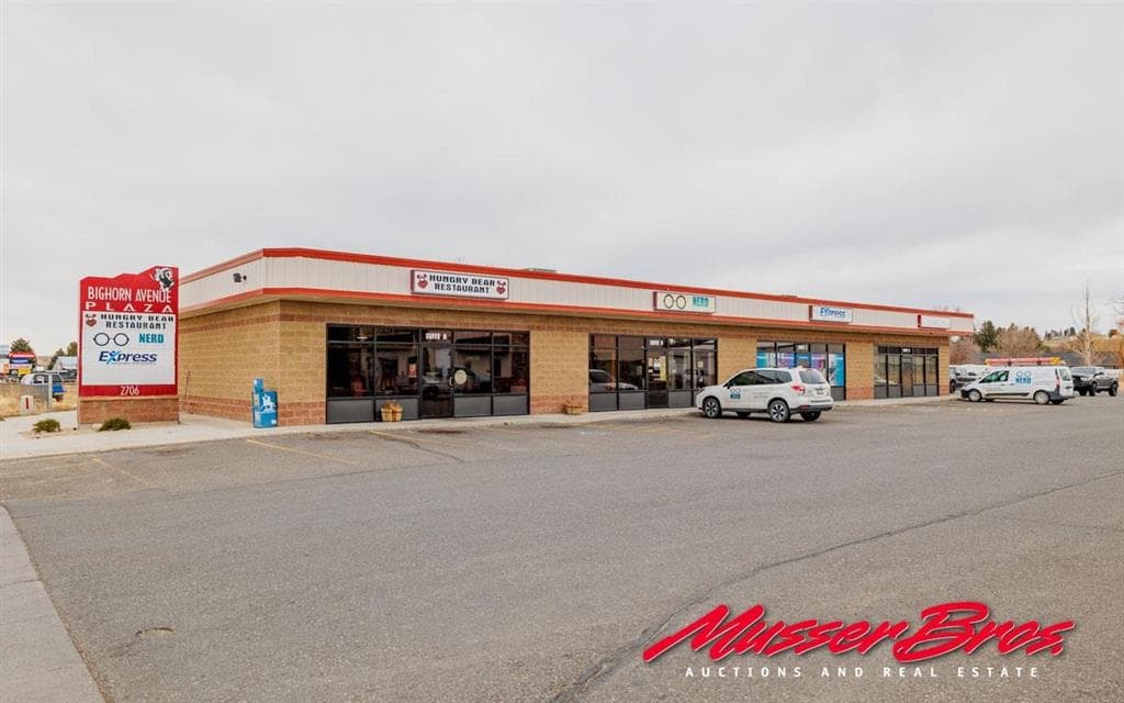 2706 Big Horn Ave — photo 21 of 25