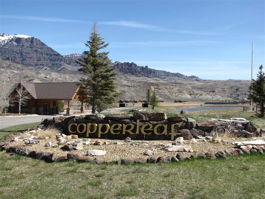 17 Stillwater Dr — photo 5 of 6