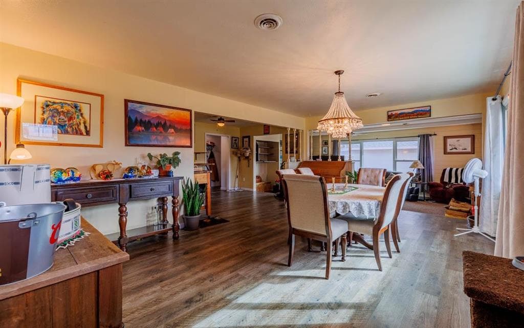 309 Carmon Ave — photo 2 of 25