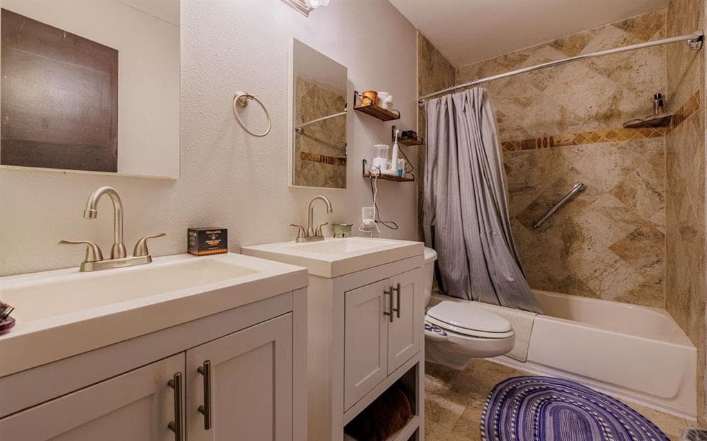 309 Carmon Ave — photo 11 of 25