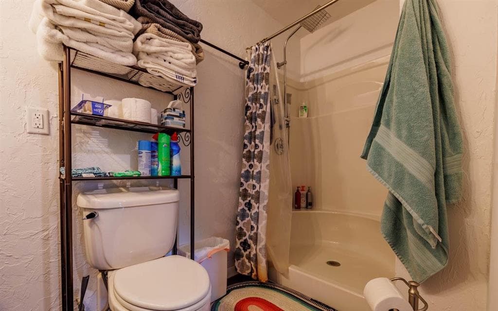 309 Carmon Ave — photo 17 of 25