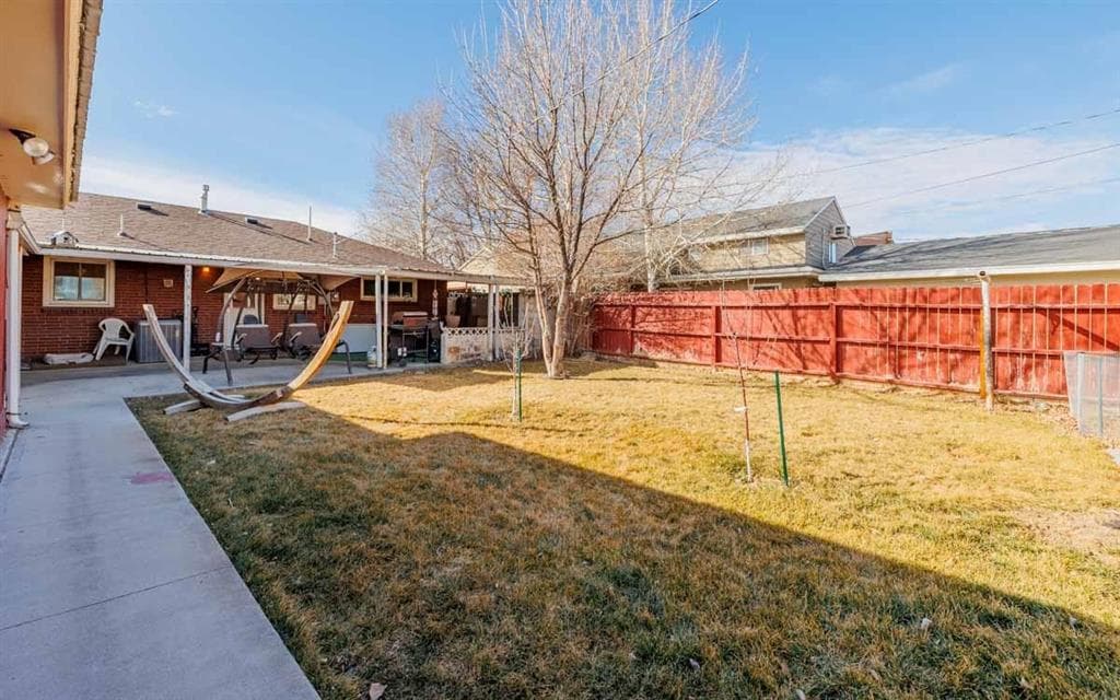 309 Carmon Ave — photo 21 of 25