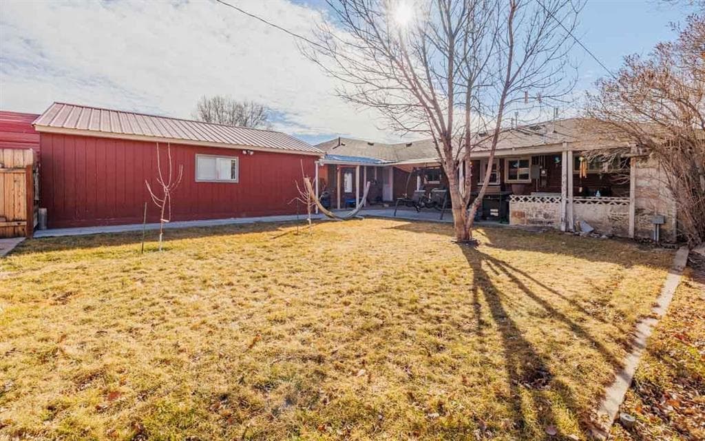 309 Carmon Ave — photo 22 of 25