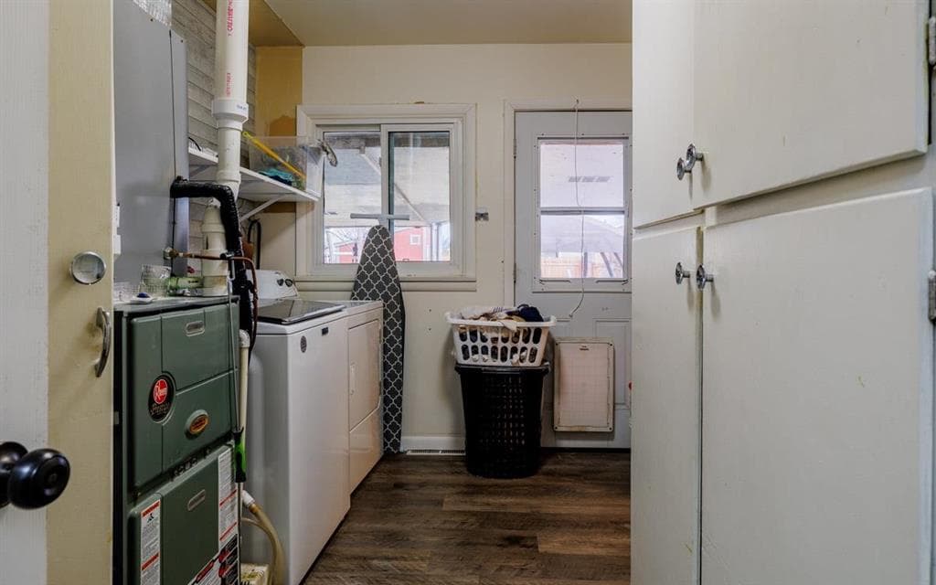 309 Carmon Ave — photo 8 of 25