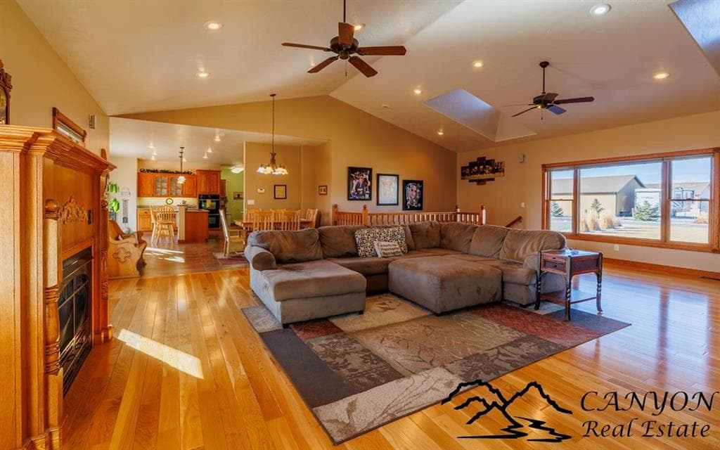 6 Viking Dr — photo 5 of 25