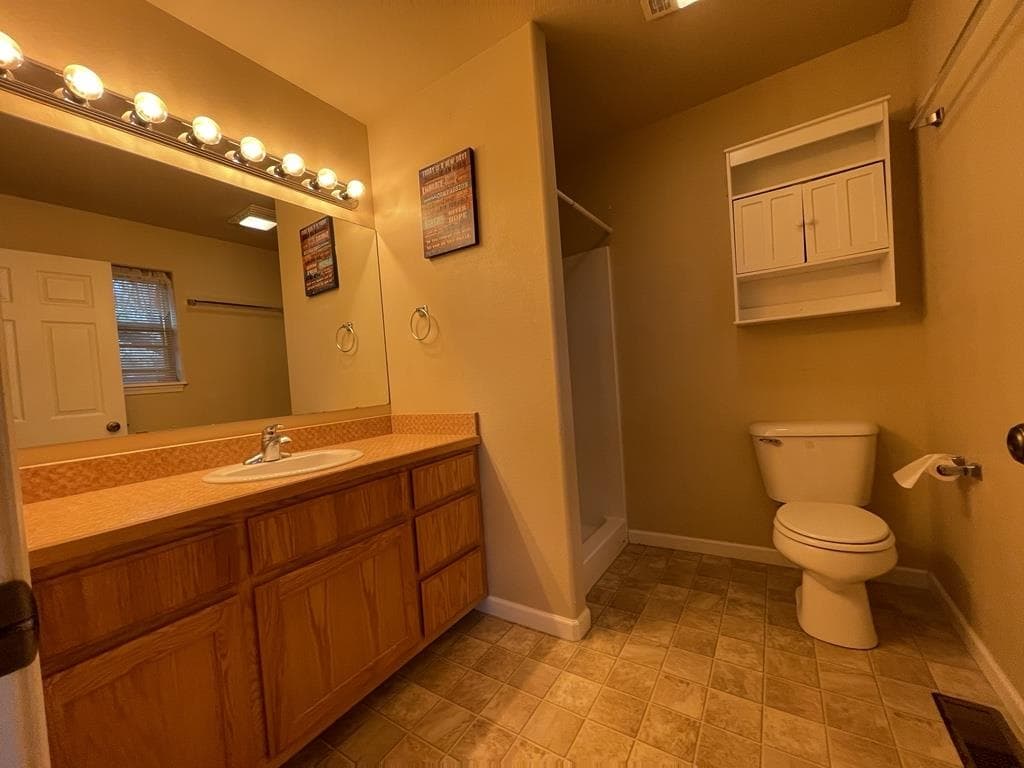 2956 Kent Ave — photo 6 of 14