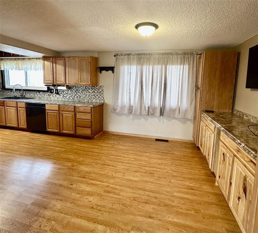 224 Windy Run — photo 11 of 25