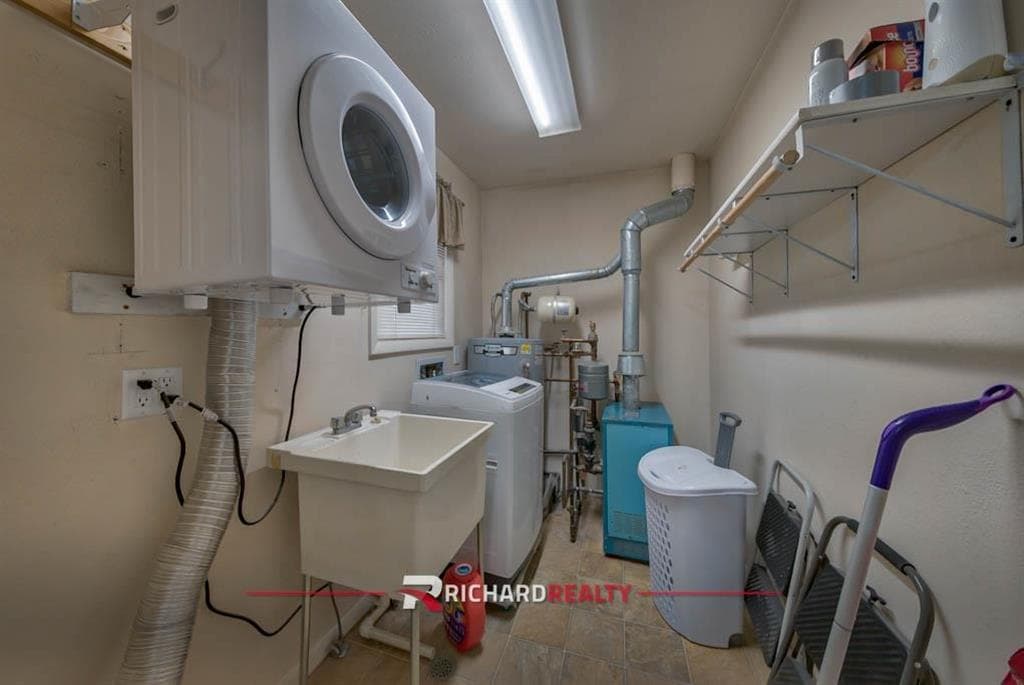 1925 Pioneer Ave — photo 11 of 16