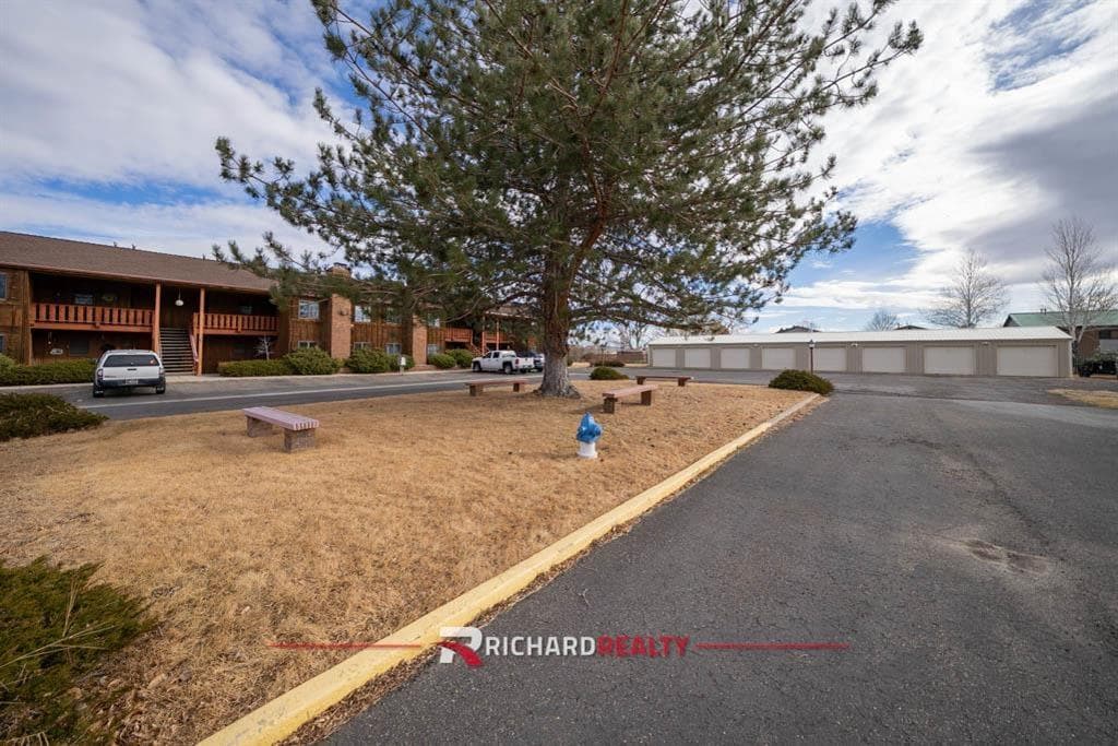 1925 Pioneer Ave — photo 16 of 16