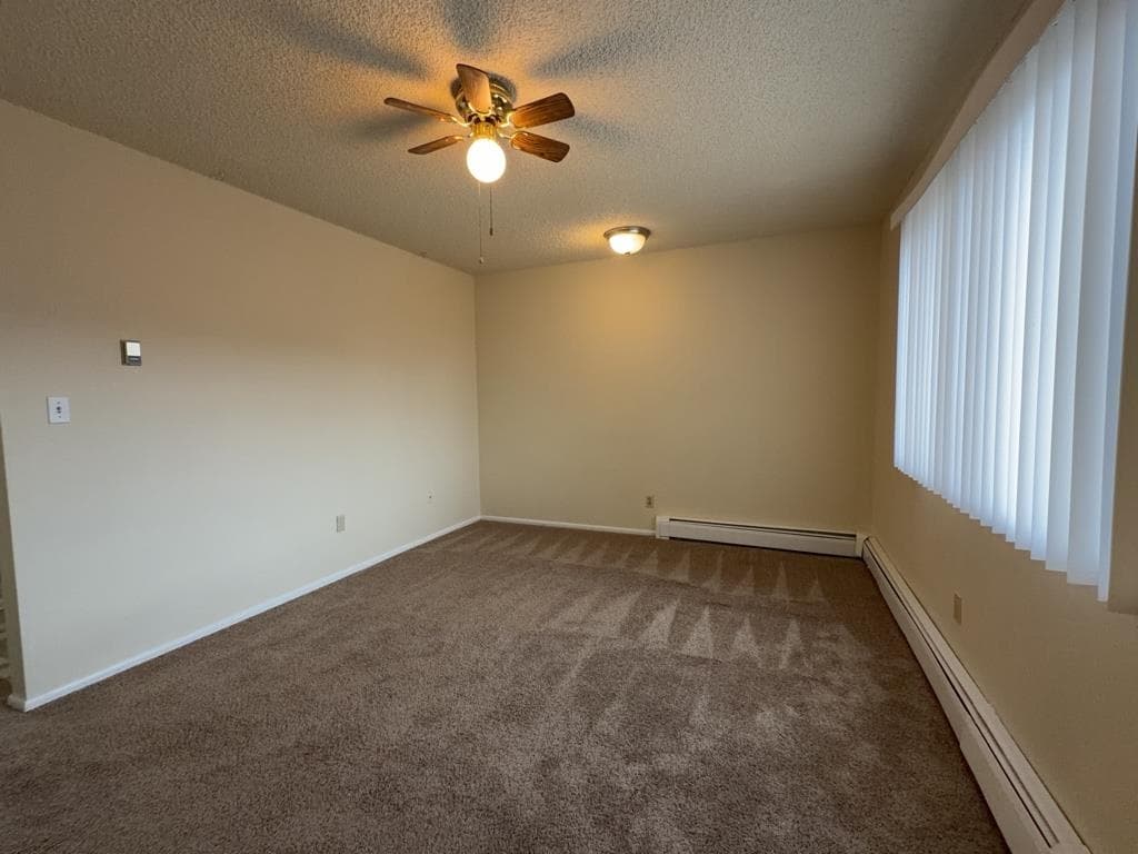 1825 Mountain View Dr — photo 2 of 25