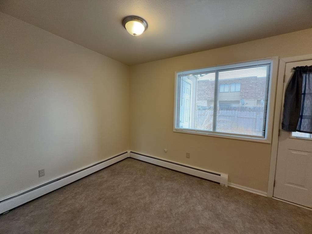 1825 Mountain View Dr — photo 4 of 25