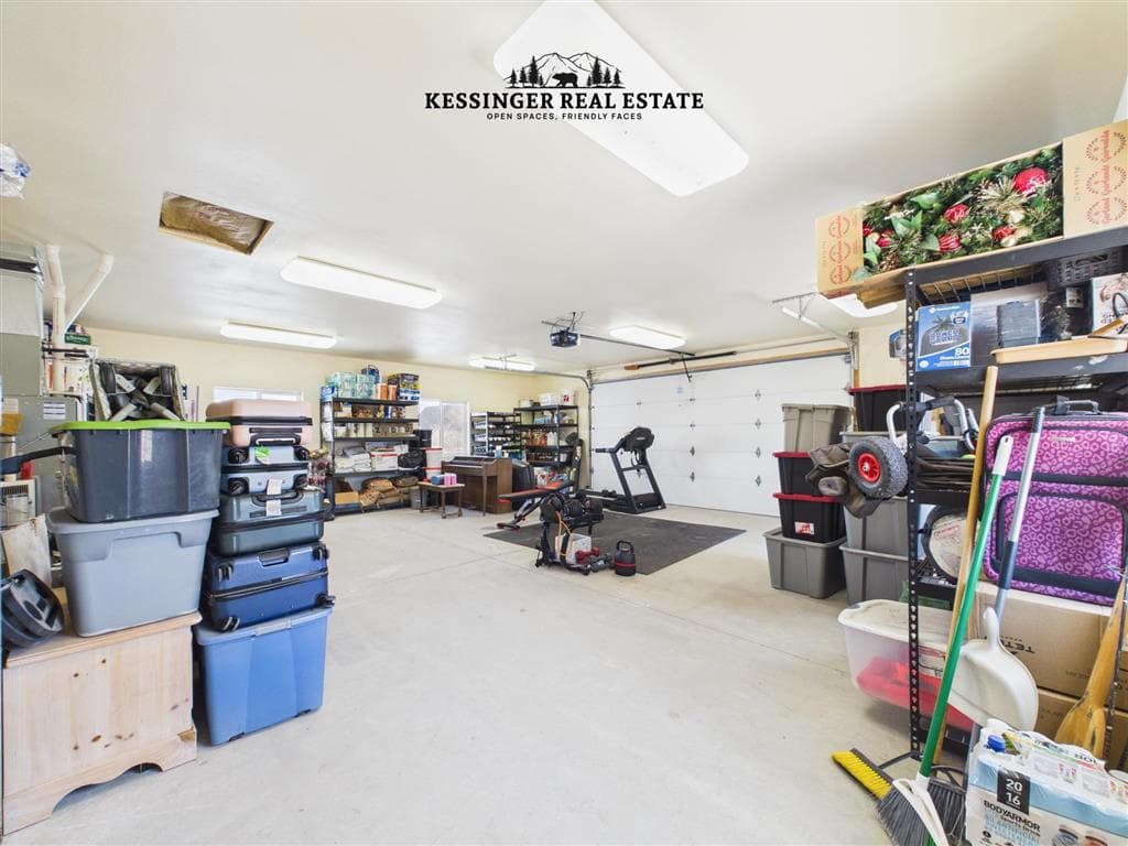 341 N Division St — photo 18 of 25