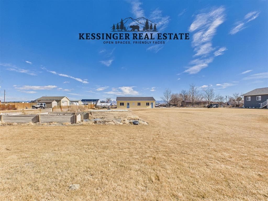 341 N Division St — photo 23 of 25