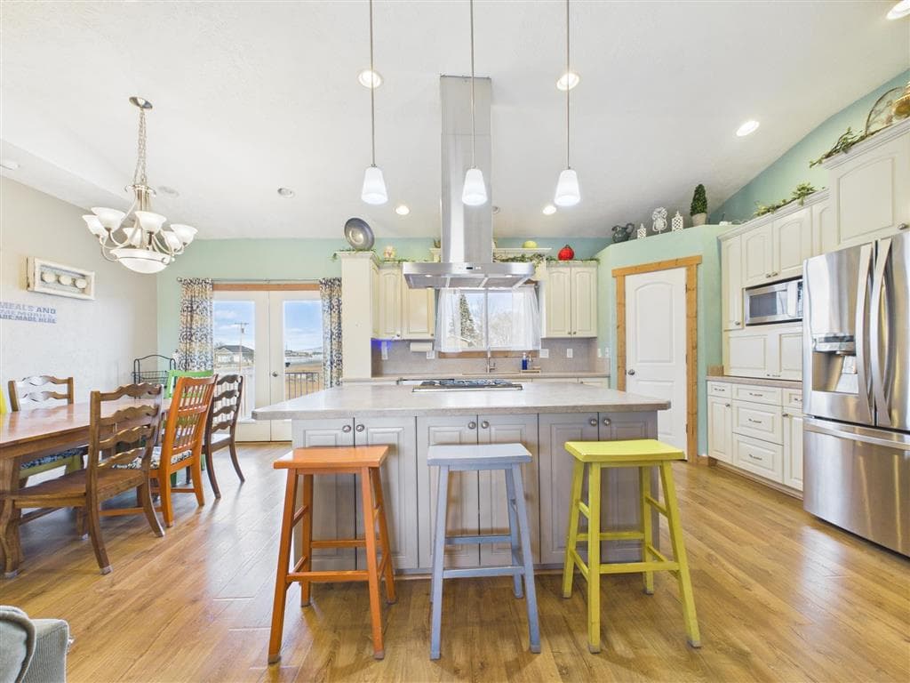 53 E 3rd St N photo 1