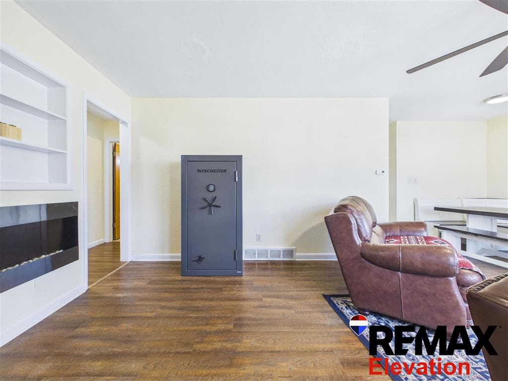 21 S 2nd St — photo 8 of 25