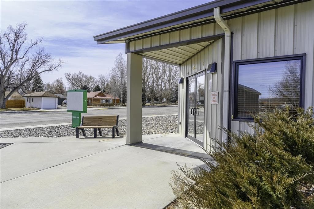 156 N 6th St photo 1