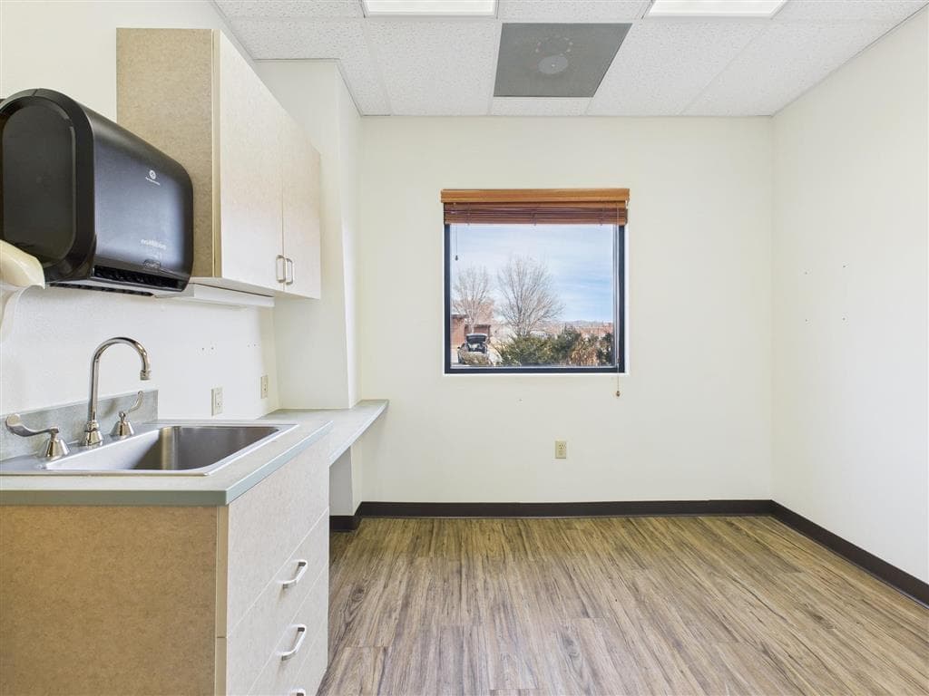 156 N 6th St — photo 14 of 24