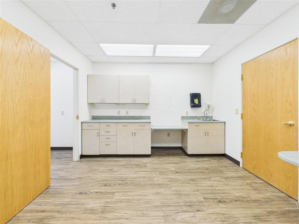 156 N 6th St — photo 16 of 24