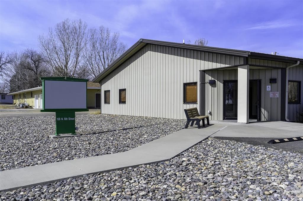 156 N 6th St — photo 3 of 24