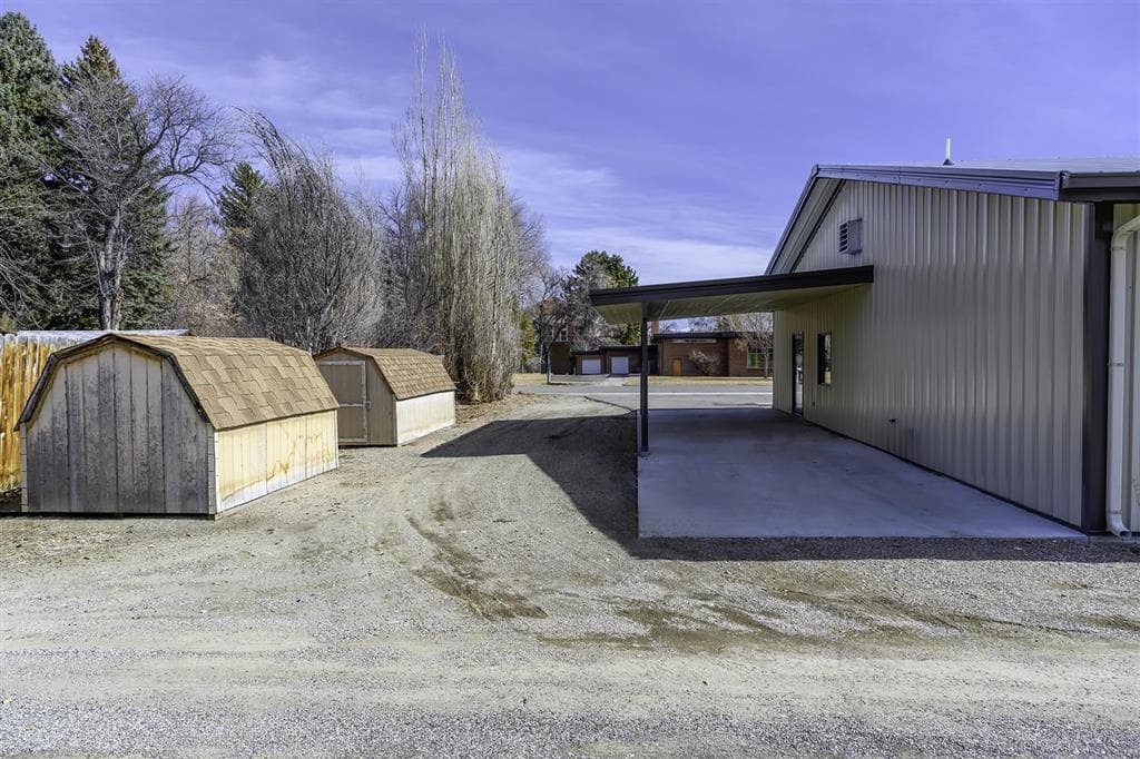 156 N 6th St — photo 7 of 24