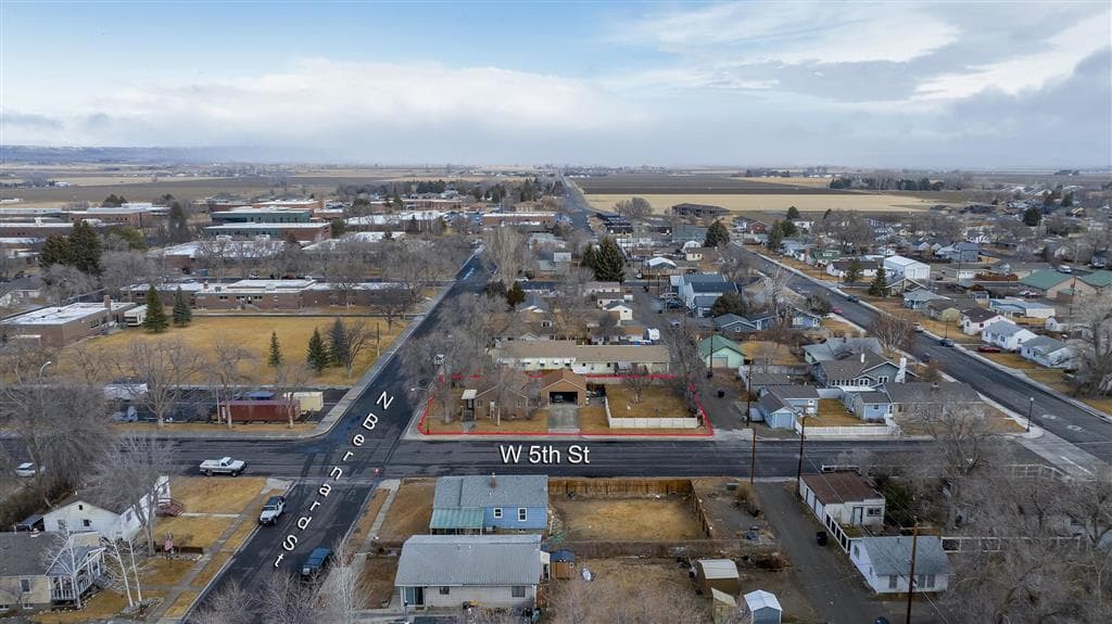 505 N Bernard St — photo 2 of 25