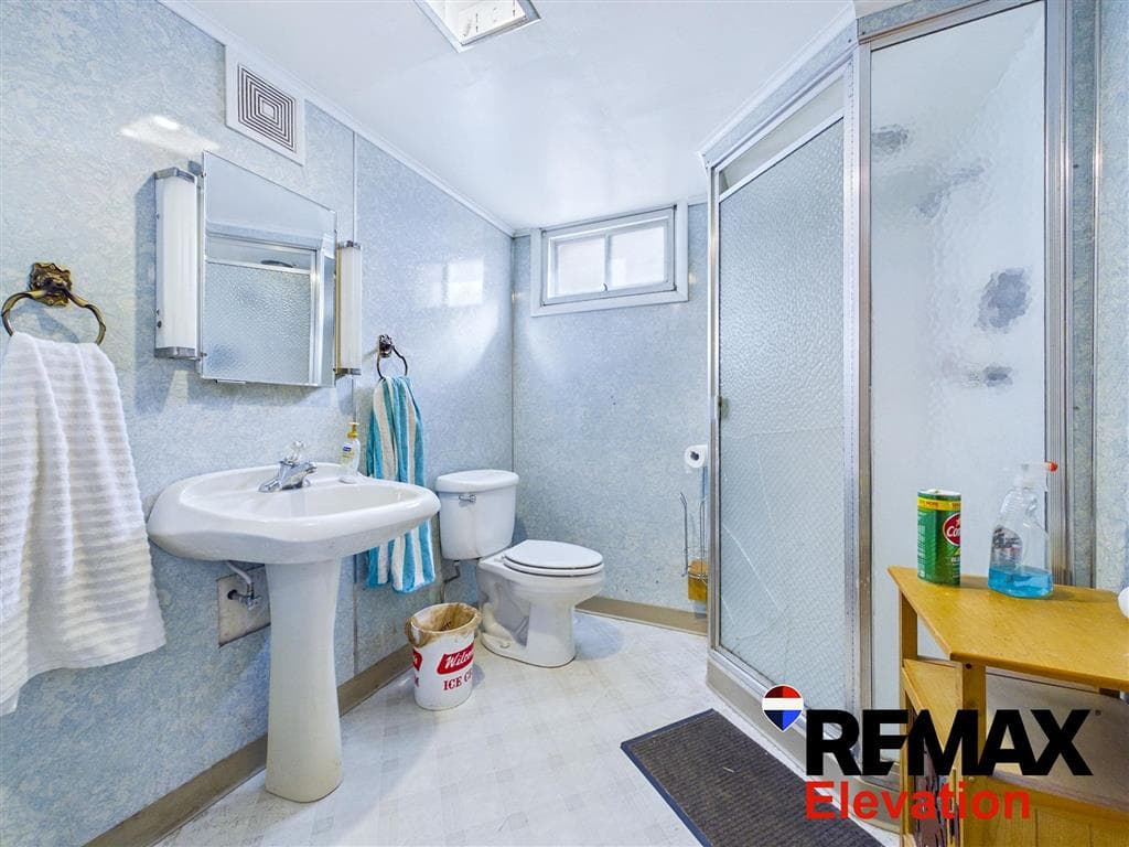 505 N Bernard St — photo 25 of 25