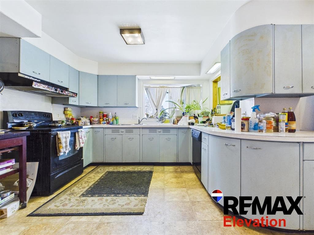 505 N Bernard St — photo 8 of 25