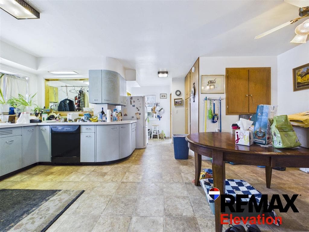 505 N Bernard St — photo 9 of 25