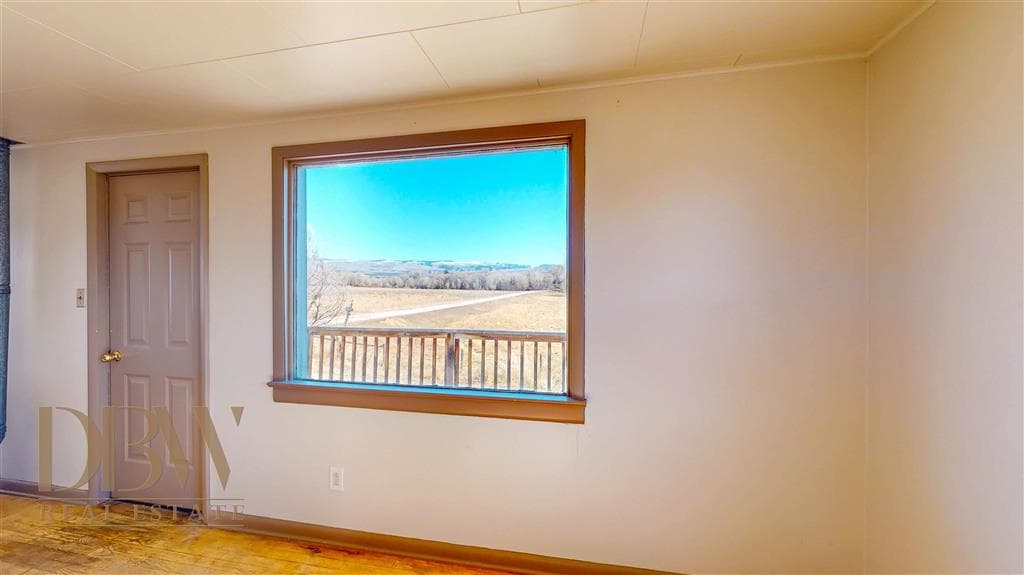 218 Elk St Elk St — photo 3 of 25