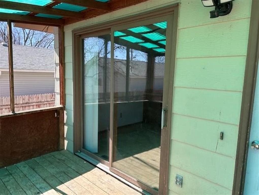 615 N Day St — photo 9 of 10