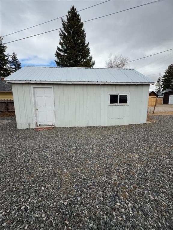 1320 Salsbury Ave — photo 17 of 21