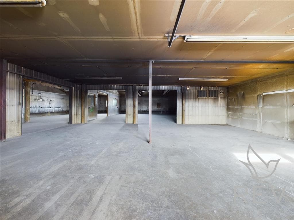 2811 Big Horn Ave — photo 17 of 23