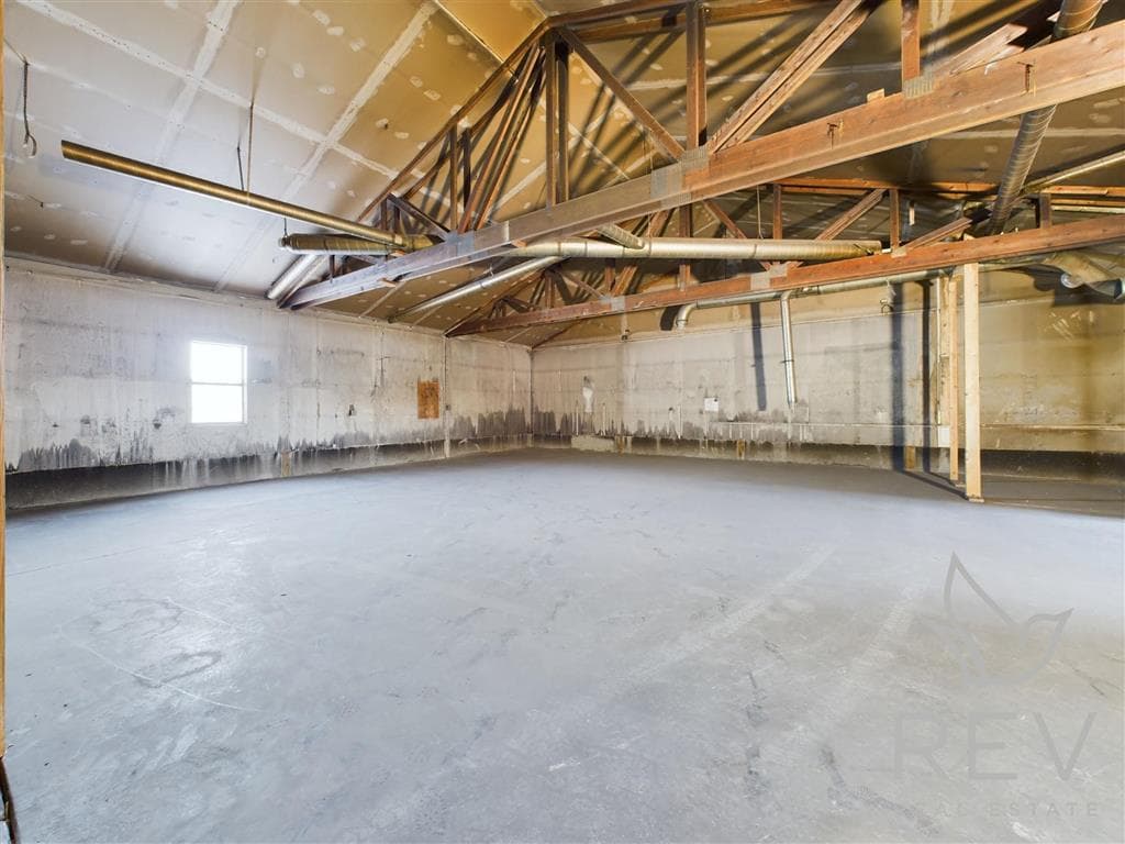 2811 Big Horn Ave — photo 19 of 23