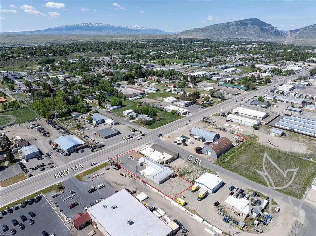 2811 Big Horn Ave — photo 3 of 23