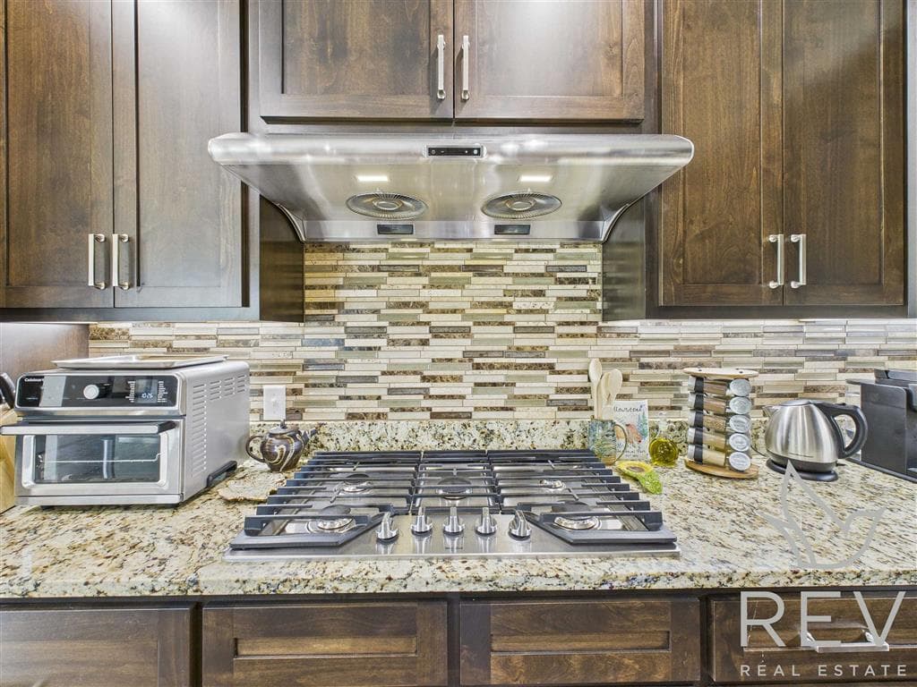 108 Stillwater Dr — photo 12 of 25