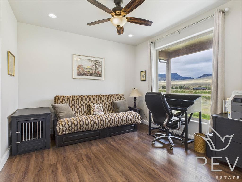 108 Stillwater Dr — photo 19 of 25